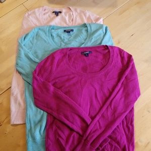 Old Navy crew neck sweaters